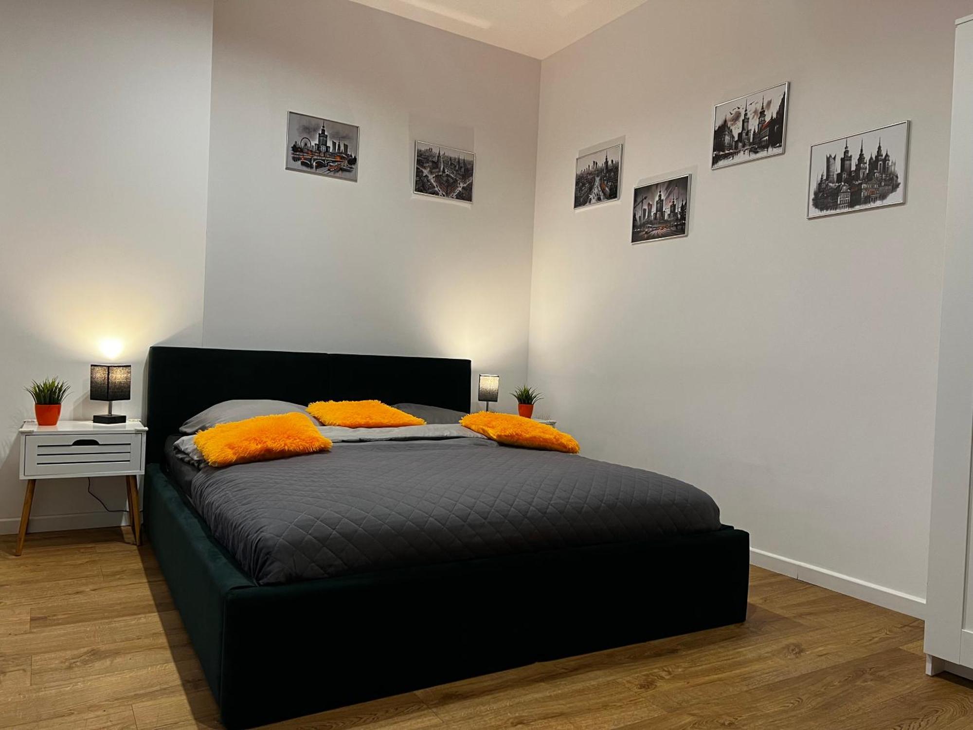 Big City Life Apartments - Bliska Wola Tower A Warsaw Luaran gambar